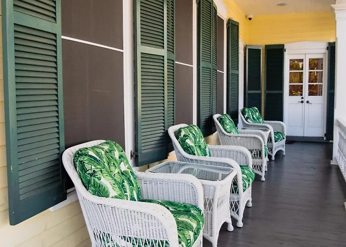 Silver Palms Inn & Historic Homes